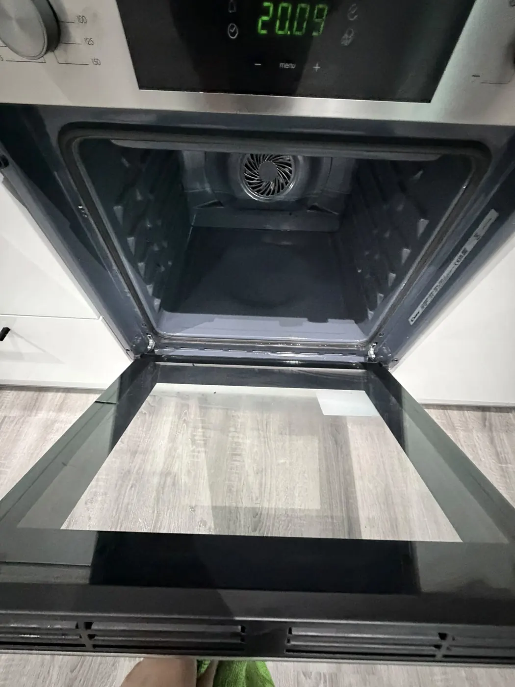 Oven Cleaning — Golden Eye Cleaning